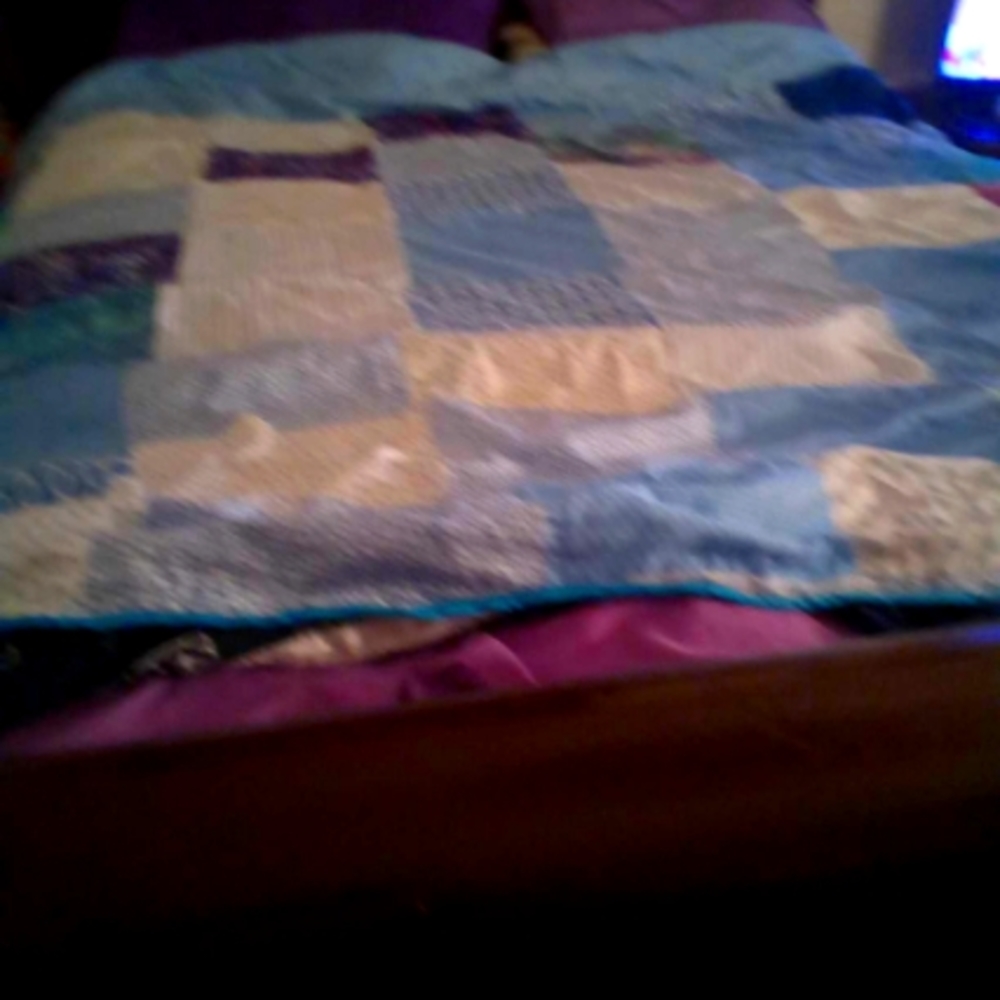 New Boutique, queen size and blue color